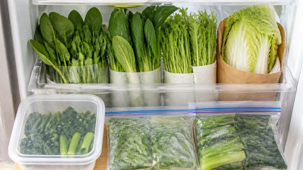 葉物野菜はなぜすぐしおれる?傷みの正体と長持ちの大原則の解説画像