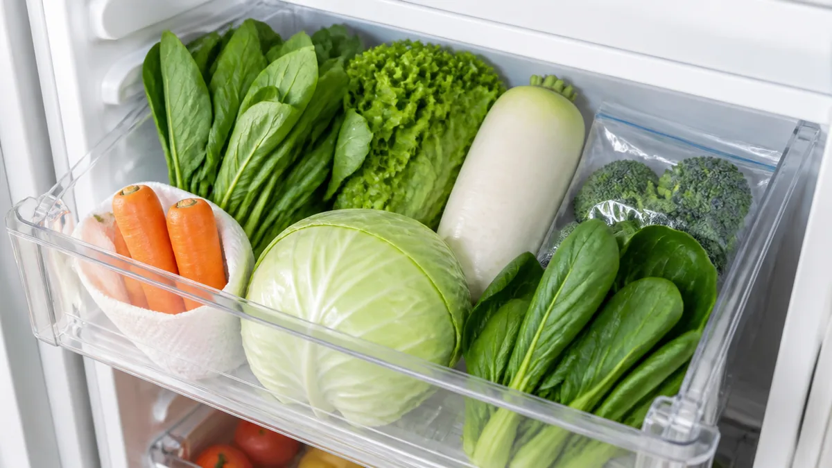 冷蔵庫の野菜室を制する者が鮮度を制す|葉物野菜の長持ち術の解説画像