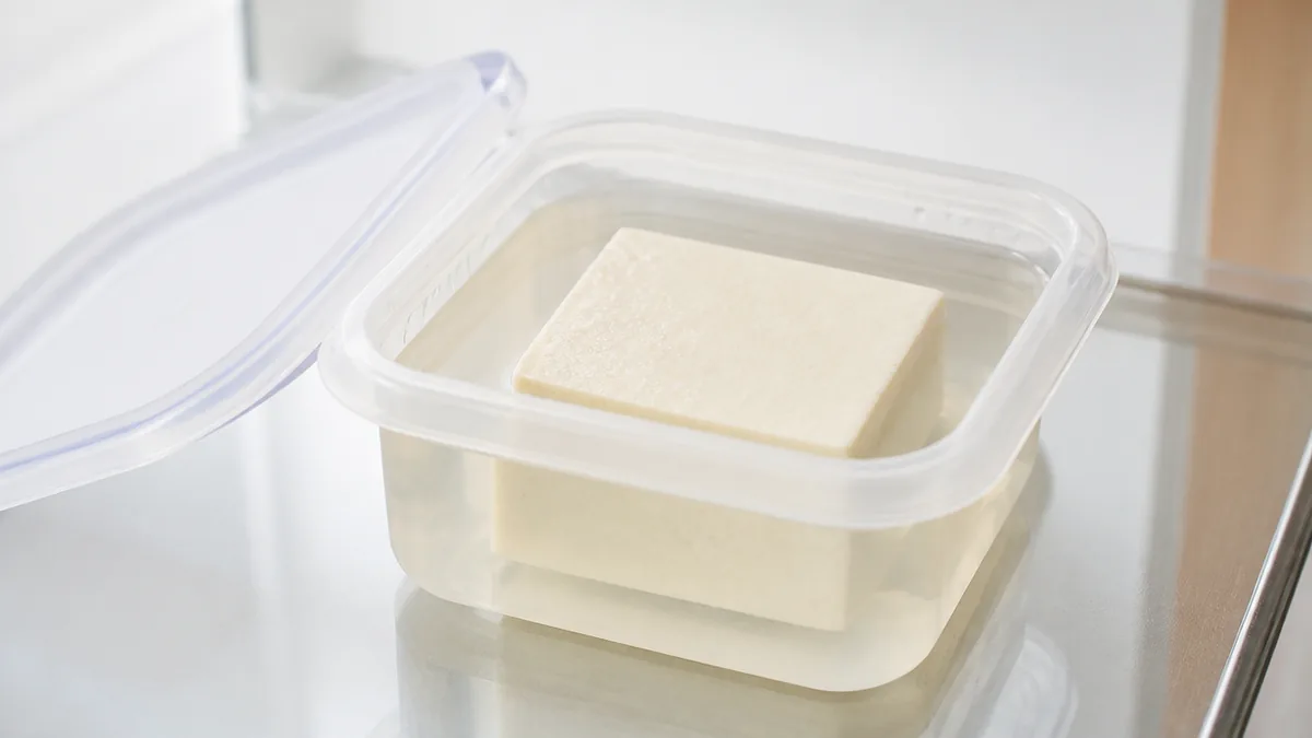 開封後の豆腐、なぜ一気に傷みやすくなるの?の解説画像