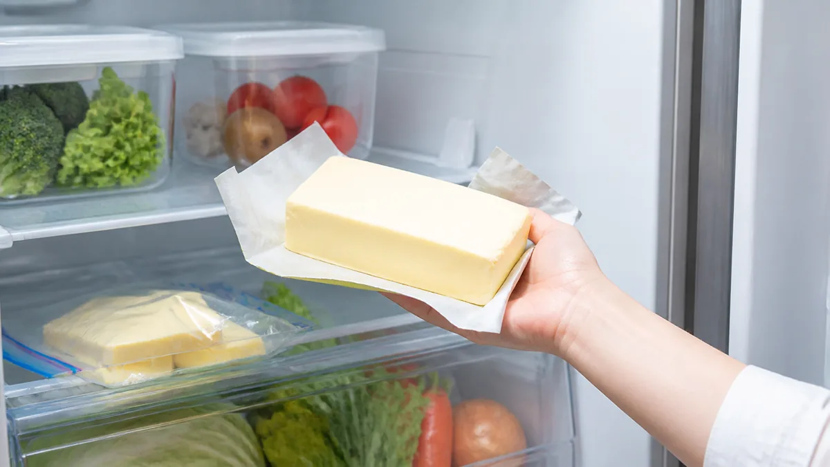 賞味期限切れのバター、実際のところいつまで食べられる?の解説画像